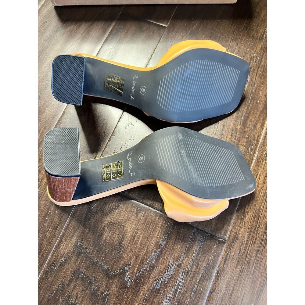 Z-Code Heels  - Picture 2 of 5